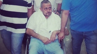 صورة اليوم : جورج وسوف يصل الى تونس على كرسي متحرك 