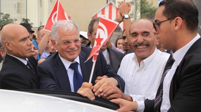كمال مرجان يقدم ملف ترشحه و يؤكد انه سيعيد هيبة الدولة 
