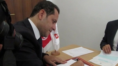 سمير العبدلي يقدم ملف ترشحه للرئاسيات