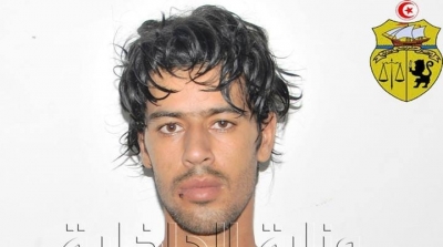 قابس : القبض على عنصر ارهابي خطير و حجز 2 كلاشينكوف و مسدس و قنبلة يدوية