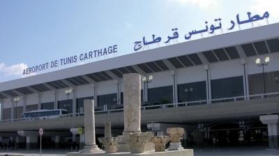 مدير تركي ينزع سرواله امام شرطية الحدود في مطار تونس قرطاج