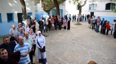دائرة بن عروس: اقبال متوسط على مراكز الاقتراع أغلبهم من الرجال