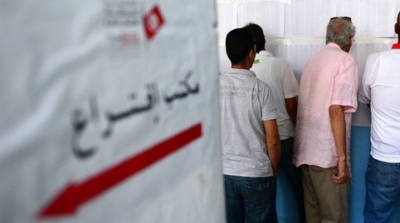 عدد من مراكز الاقتراع تفصل بين النساء و الرجال 