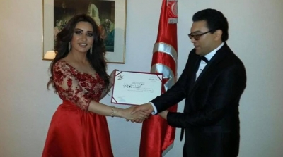 فيديو: لطيفة العرفاوي : تونس لن تهزم و تونس لن تبكي 