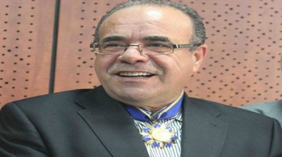 بالصور: وزيرة الثقافة تسند الوسام الوطني لكاتب رواية "الطلياني"