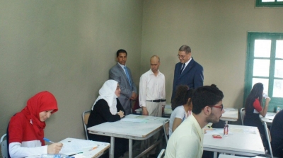 بالصور: الحبيب الصيد وناجي جلول يتابعان ظروف انطلاق امتحانات الباكالوريا بالصادقية