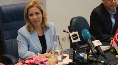 سلمى اللومي: الغاء العمل بالطابع الجبائي 30 دينارا الموظف على الأجانب عند مغادرة تونس