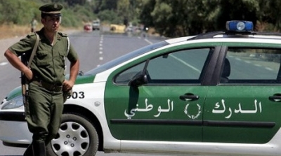 الجزائر تمنع افراد الجيش والشرطة من السفر الى تونس