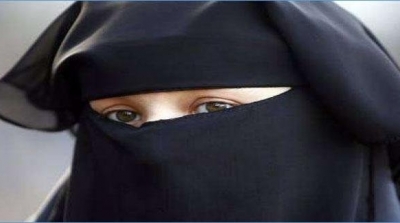 قفصة : ايقاف طالبة منقبة احتفلت بالعملية الارهابية 
