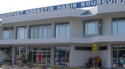 المنستير : عامل بالمطار يعثر على حقيبة تحتوي 50 الف دينار و يرجعها الى صاحبها 