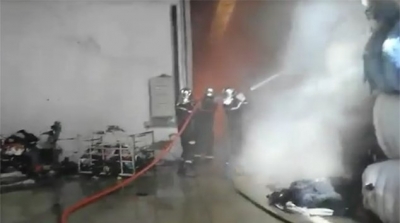 حريق هائل في مصنع للملابس المستعملة بتطاوين 