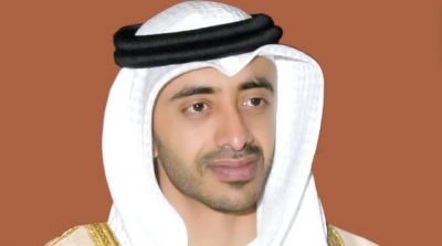 اماراتي يستغيث بوزير خارجية بلاده فيرسل له طائرة خاصة