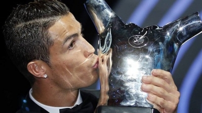 تتويج رونالدو بلقب افضل لاعب في اوروبا 