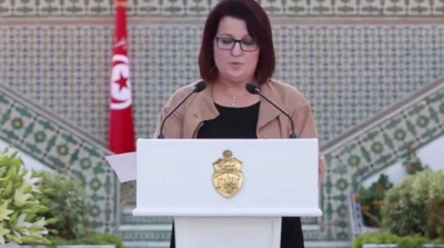 سميرة مرعي لاهالي القصرين : ''انا مانيش طبيبة..انا توا وزيرة ..وسيبني انروح الطيارة ما تستناش'' (فيديو)