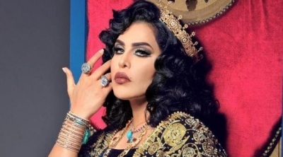 احلام تتعرض للسرقة في باريس 