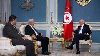 السبسي يبحث دعم حكومة يوسف الشاهد مع نواب كتلة الحرة  