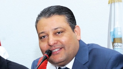 لمن يجرؤ فقط: عماد الطرابلسي يعتذر للتونسيين ويفضح بعض السياسيين الذين ابتزوه