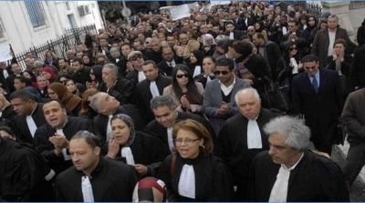  المحامون يدخلون في إضراب عام إحتجاجا على قانون المالية