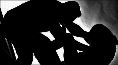 جربة : اطار امني يحاول اغتصاب فتاة داخل مركز امن 