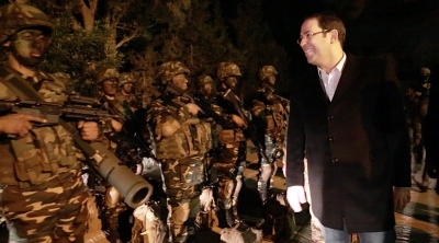 يوسف الشاهد يحتفل برأس السنة مع القوات العسكرية الخاصة ببنزرت