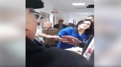 اطار طبي تقوم بحركة غير اخلاقية و تتفوه بكلام بذيء في مستشفى الحروق البليغة ببن عروس(فيديو)