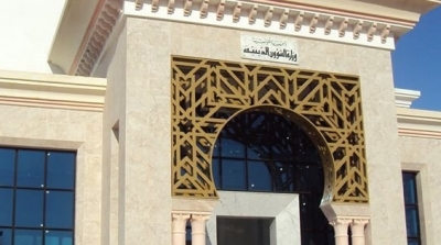 بعد وصفه للفنانات بالساقطات : وزارة الشؤون الدينية تستوجب امام احد المساجد بنابل