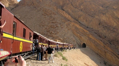 قفصة : قطار ''الجرذون الاحمر'' السياحي يتعرض للسرقة و التخريب 