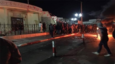 الجم : احتجاجات و قطع حركة القطارات بعد اعادة فتح نقطة لبيع الخمور 