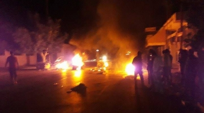 قبلي : محتجون يحرقون 3 سيارات تابعة للحرس الوطني 