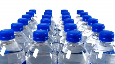 قوارير مياه تحتوي على جرثومة : ديوان المياه المعدنية يوضح