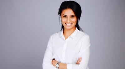 شابة تونسية تفوز بمقعد في البرلمان الفرنسي