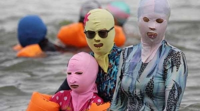 بعد ''البوركيني''..''الرأس كيني'' يغزوا شواطئ الجزائر