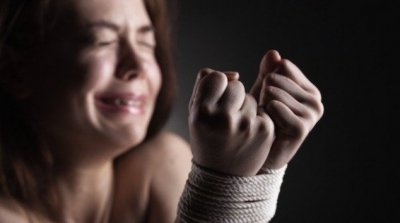 القيروان : تحرير فتاة احتجزها والدها و عذبها طيلة 7 سنوات 