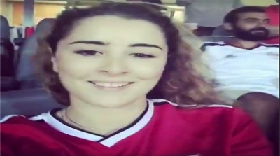 غضب من عائشة بن احمد بسبب ارتدائها قميص المنتخب المصري (صور)