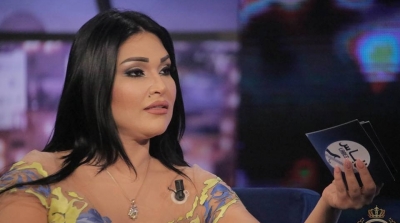 برنامج لباس : نجلاء التونسية تنهار بسبب ابنتها 