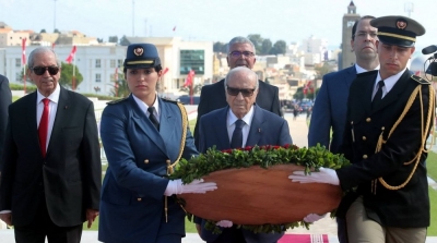 السبسي يشرف على موكب إحياء الذكرى 54 لعيد الجلاء