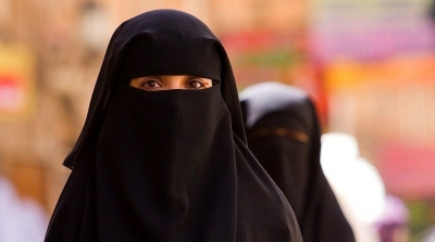 نائب باحدى الاحزاب الحاكمة يعترف بعلاقته مع الارهابية و يكشف تورط كاتب دولة سابق