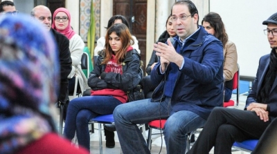 Denden : Chahed à la rencontre de jeunes chômeurs