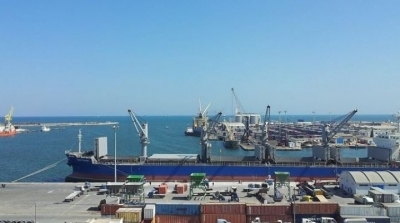 ضبط باخرة روسية قبالة سواحل صفاقس على متنها سيارات مصفحة و معدات عسكرية