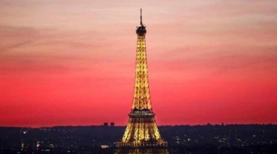 Une course pour monter les 1.665 marches de la tour Eiffel à pied