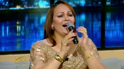زينة القصرينية : تم تأويل تصريحاتي و الفن ''مش حرام لكن منكر و انا مرا نصلي و محتشمة''