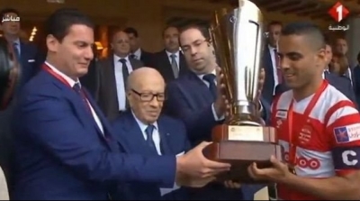 الافريقي يتوج بكأس تونس 