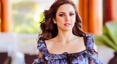 درة زروق تعلق على حذف اسمها من جينيريك مسلسل ''نسر الصعيد'' 