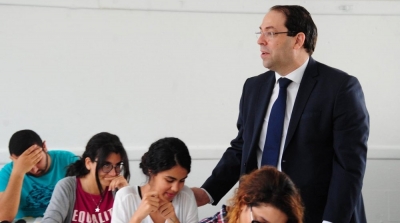 Chahed prend connaissance du déroulement des examens du baccalauréat