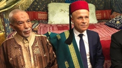 السفير الفرنسي يشجع المنتخب التونسي : الليلة كلنا تونسيون 