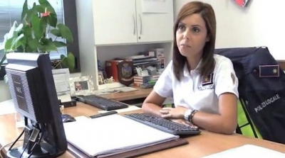 التونسية بسمة بوزيد اول امرأة عربية تعمل في سلك الامن الايطالي