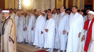 الرؤساء الثلاثة يؤدون صلاة العيد بجامع مالك بن أنس بقرطاج