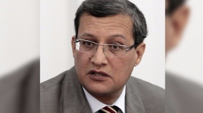 اقالة وزير الطاقة و المناجم من مهامه 