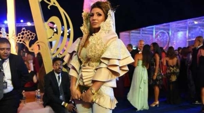 ايمان الشريف ترد على الساخرين : فستاني سبق موضة 2019 