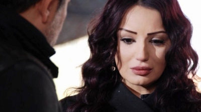 وفاة الفنانة السورية دينا هارون